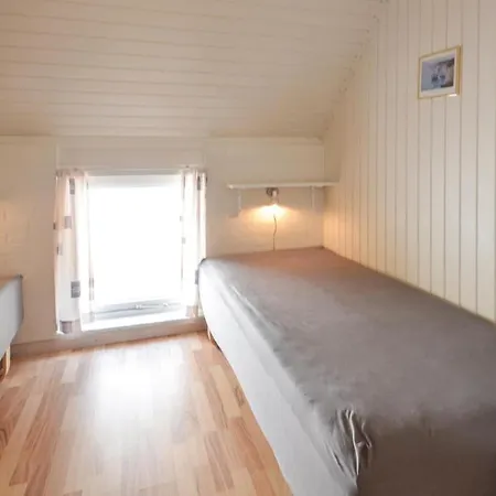 בית נופש 3 Bedroom Awesome In *